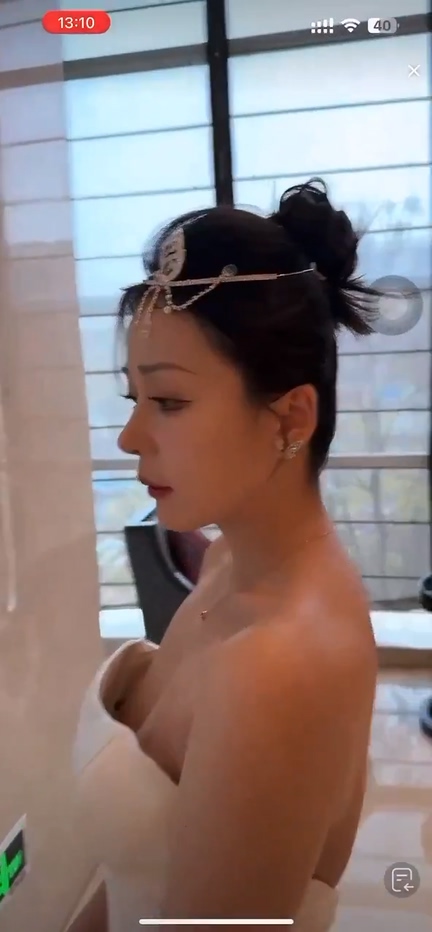 济宁囍嫁婚纱抖音直播翻车新娘真空出镜曝光