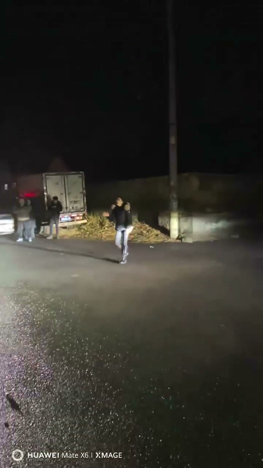 山东滨州博兴东鲁村贝贝和栋栋离婚闹剧粉丝选边站