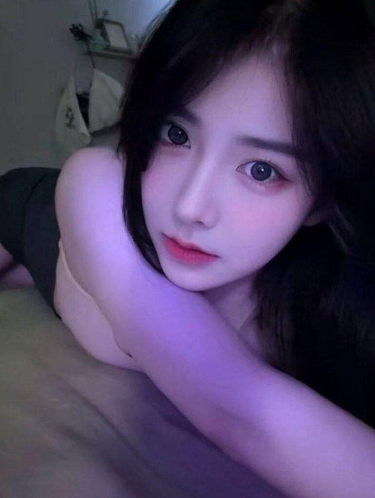 微博推特高颜值御姐福利姬周雨露脸视频曝光