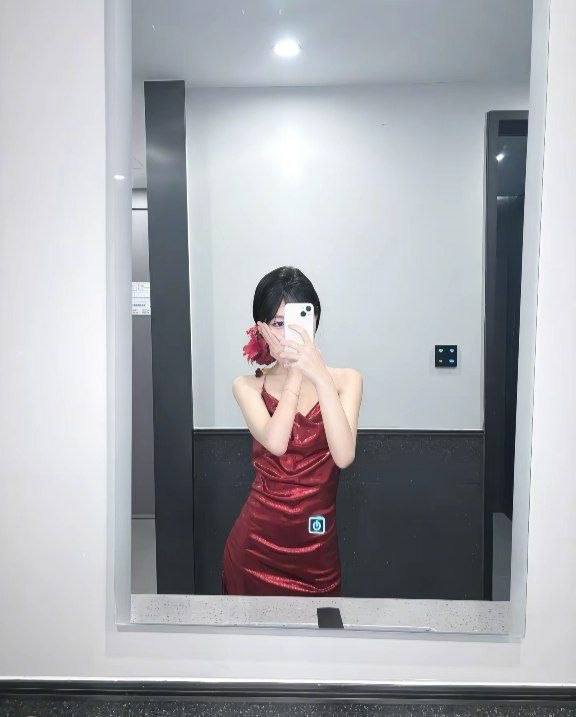 福利姬秽土重生抖音58万粉丝网红米娜学姐真身被扒