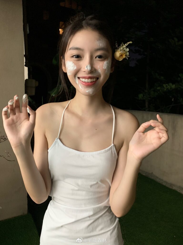 刘阳出轨半藏森林事件又等热搜阿沁直播曝细节