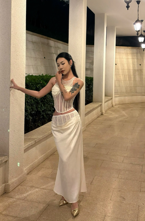 32页ppt实锤长沙女同酒吧营销妹人设造假女同海王多线暧昧