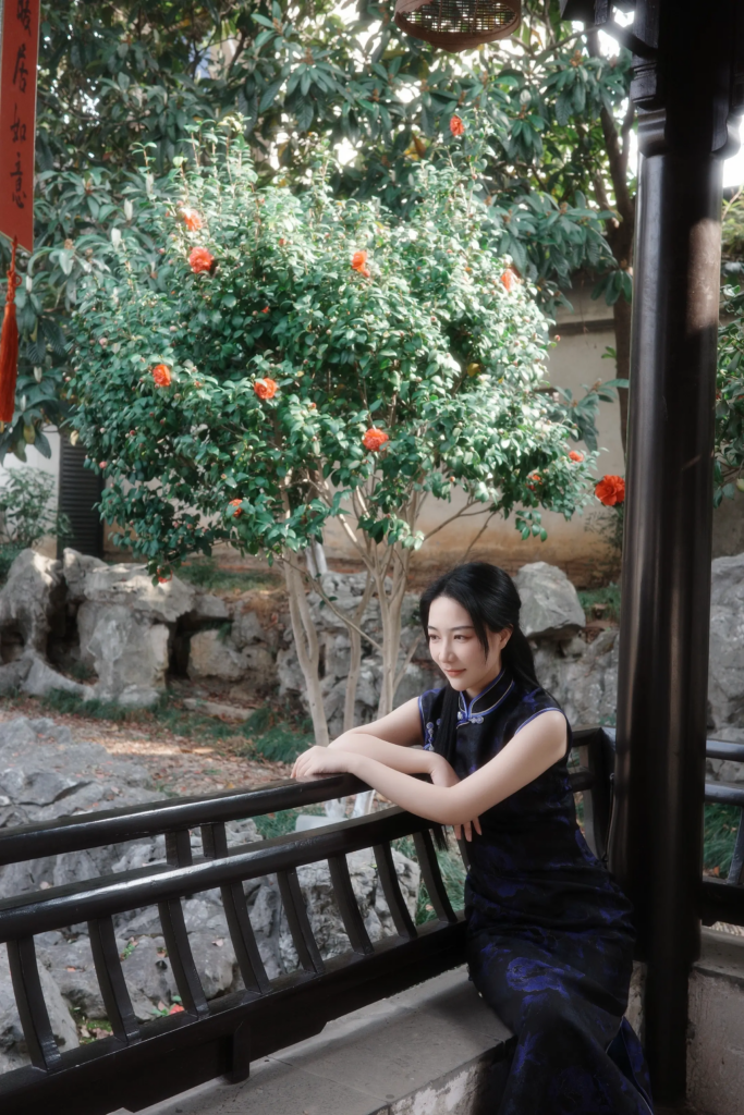 考研导师张雪峰前女友张张被小三开播回应直击谣言