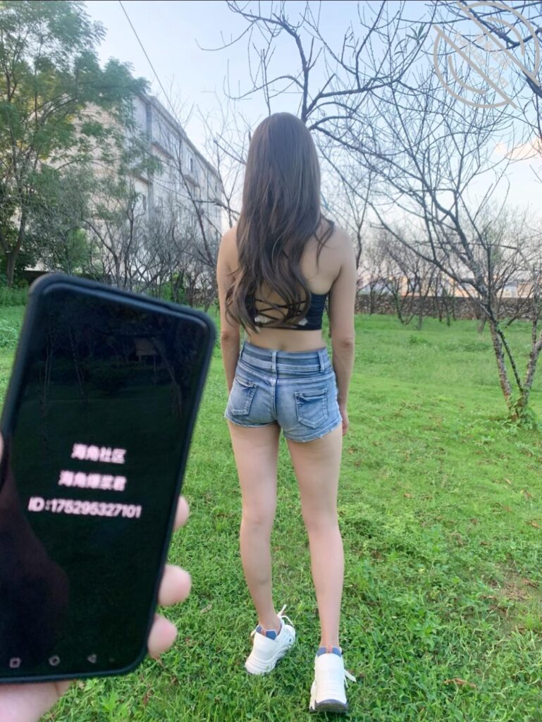 [长篇连载:我和表姐的再次相拥]自己的手不知何时伸进了表姐的内裤里-来自海角社区的真实故事经历
