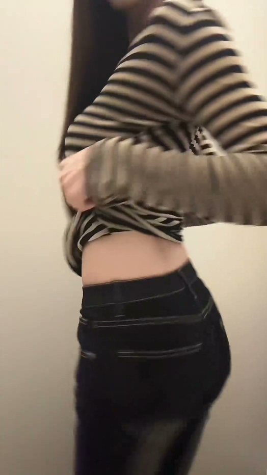 抖音再造抽象热瓜我要验牌福利姬擦边女纷争开始