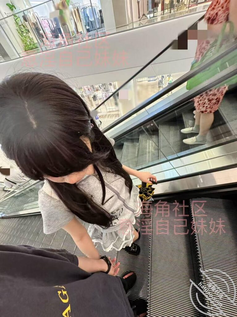 至151章节[长篇连载:意银自己妹妹]看着妹妹跟另外着姐妹进了房间就开始幻想-来自海角社区的真实故事经历