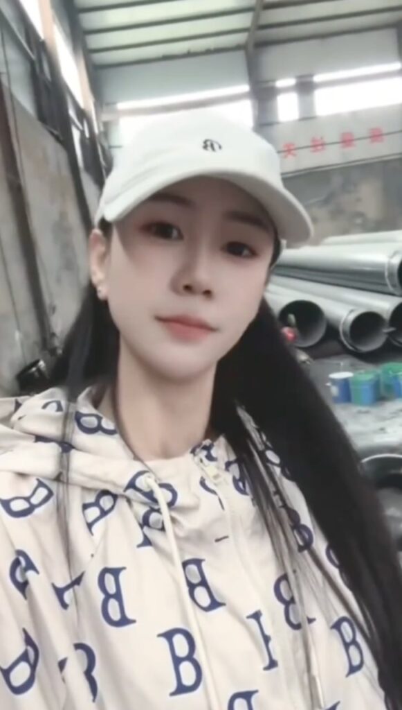 盐山金牌女销售卖钢管的小姐姐一拖三谈业务就要下本钱