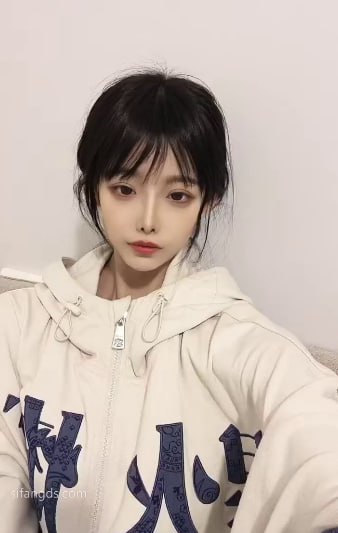 21万粉丝抖音二次元福利姬大龙卷师定制剧情福利视频外流