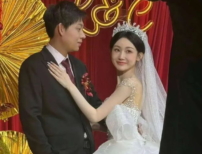 内娱歌手陈雪凝豪华婚礼被拆台男友李瑞滨假二代真名媛