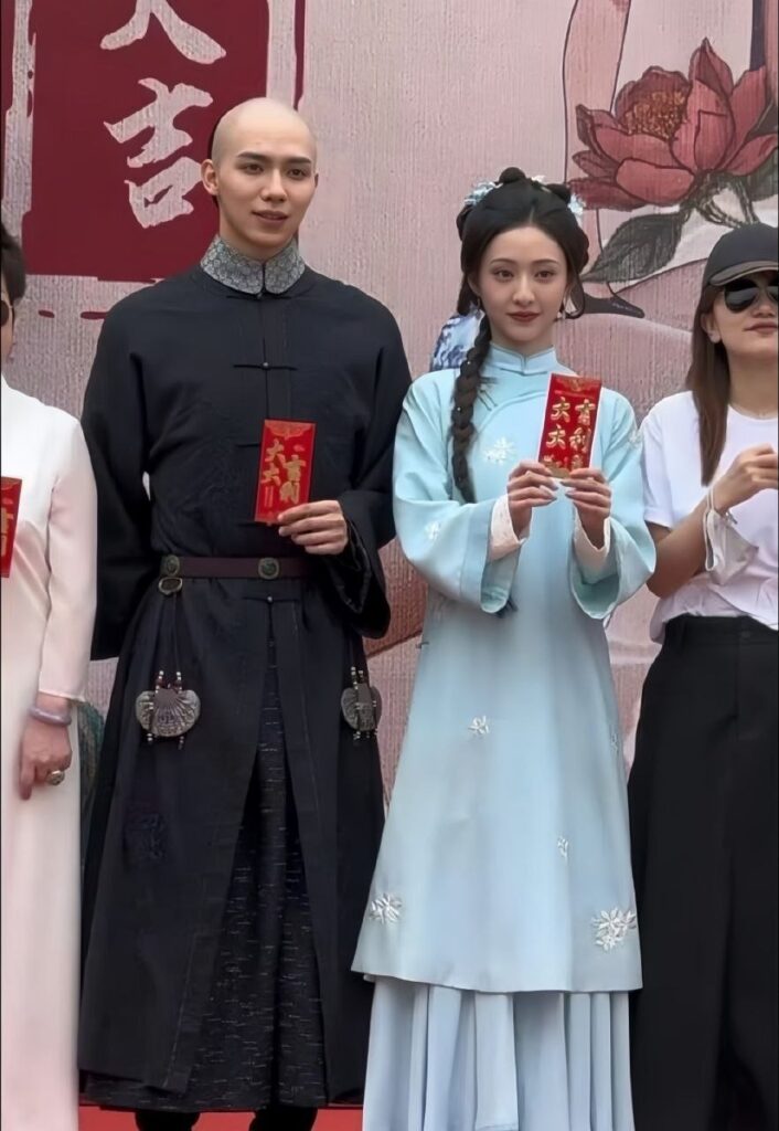 于适胡连馨绯闻又曝大瓜疑似深夜果聊视频被窃取
