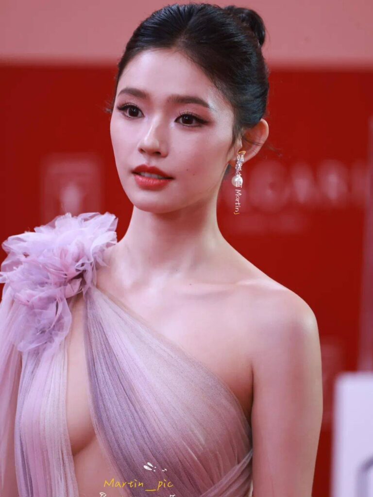 内娱知名演员沈腾再陷婚外情丑闻网传星女郎林允是小三