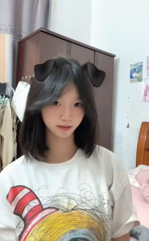 高颜值网红邢可欣知三当三背刺闺蜜反手就被老同学爆出黑历史