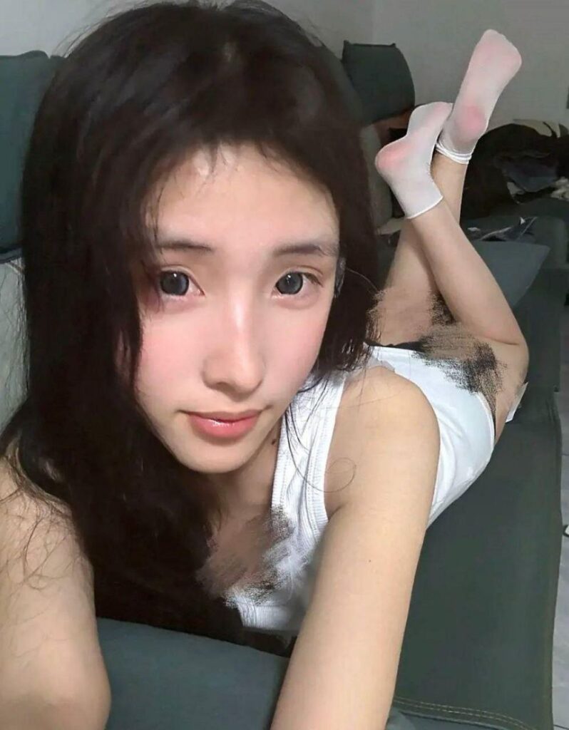 12万粉丝抖音美腿御姐张人o私拍福利视频外流