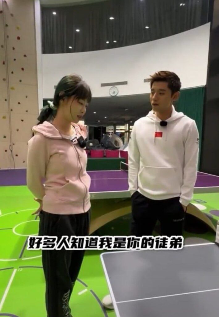 机车女神痞幼又曝瓜分手不足月上恋综网传被金主手滑放出小视频