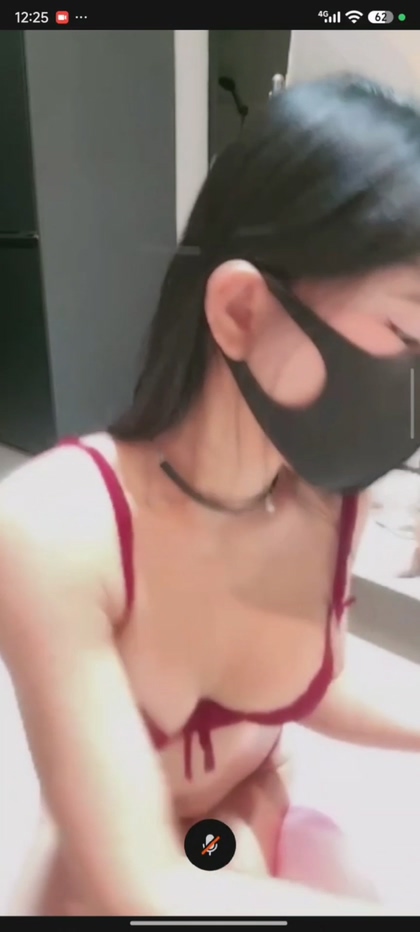 125万粉丝抖音顶级纯欲风擦边网红妮好甜大尺度私拍流出