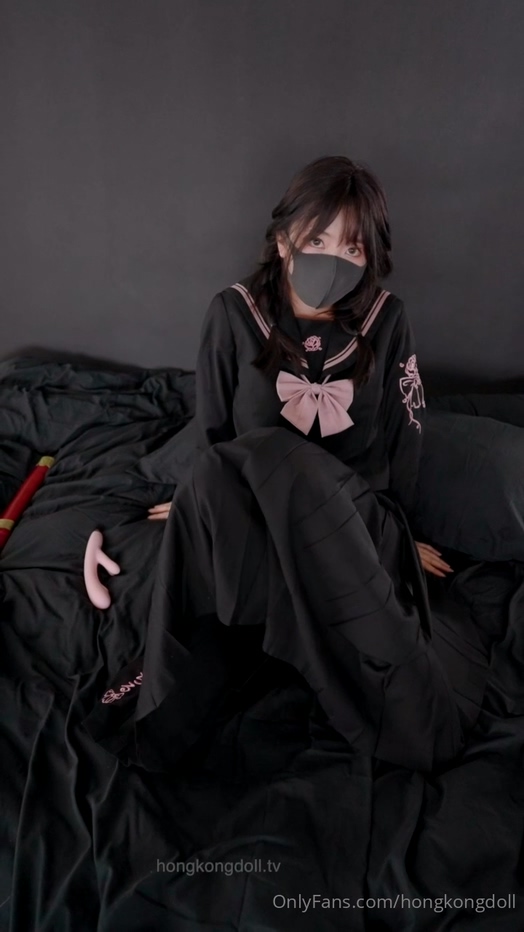 OnlyFans玩偶姐姐HongKongdoll最新小福利依旧不良少女