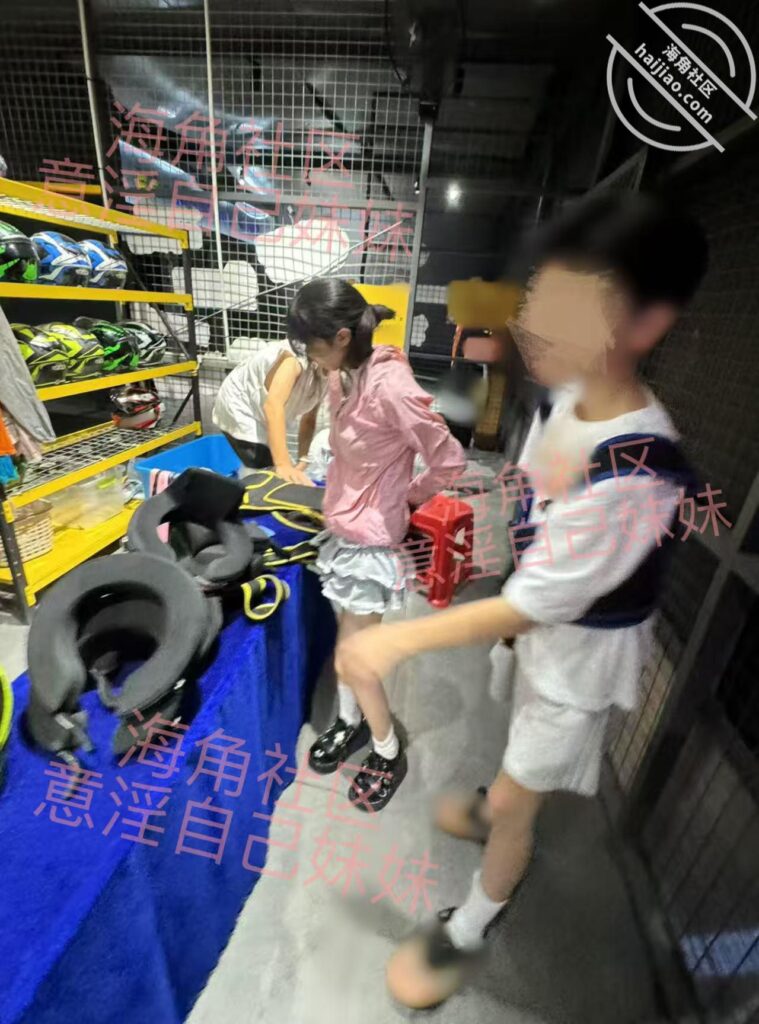 至151章节[长篇连载:意银自己妹妹]看着妹妹跟另外着姐妹进了房间就开始幻想-来自海角社区的真实故事经历