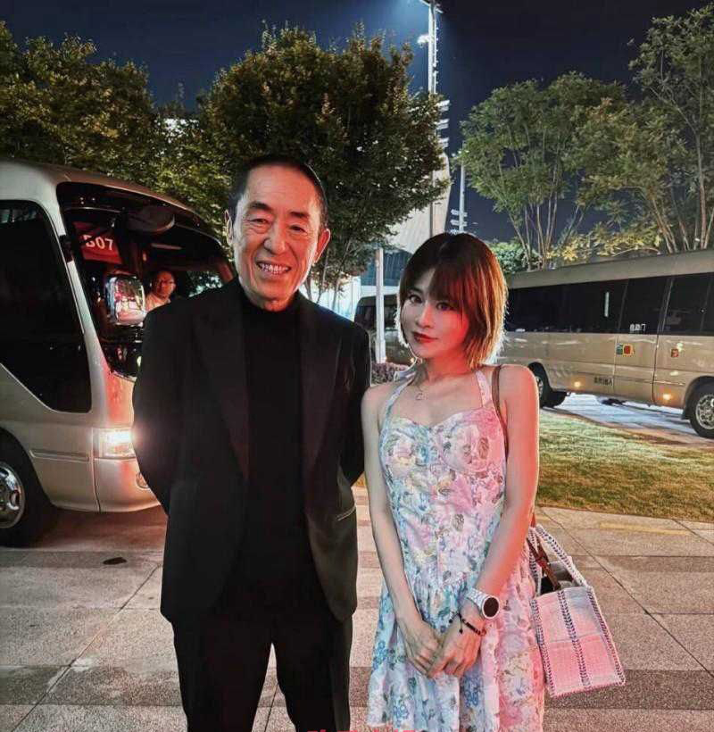 内娱又下核弹著名导演张艺被曝老少恋法国嫖娼