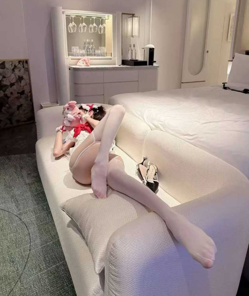 重磅翻转王者荣耀狼队道崽女友星之卡比绪被扒福利姬真身6分50秒视频流出