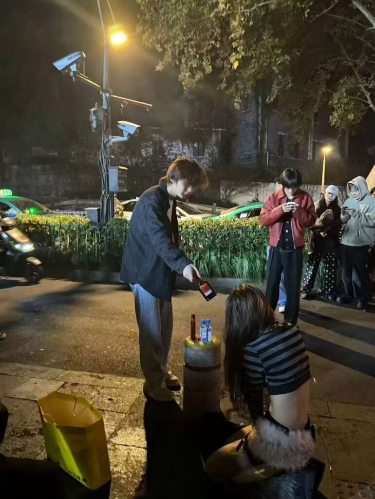 最后的纯爱战士杭州bpm酒吧捉歼出轨女白酒浇头