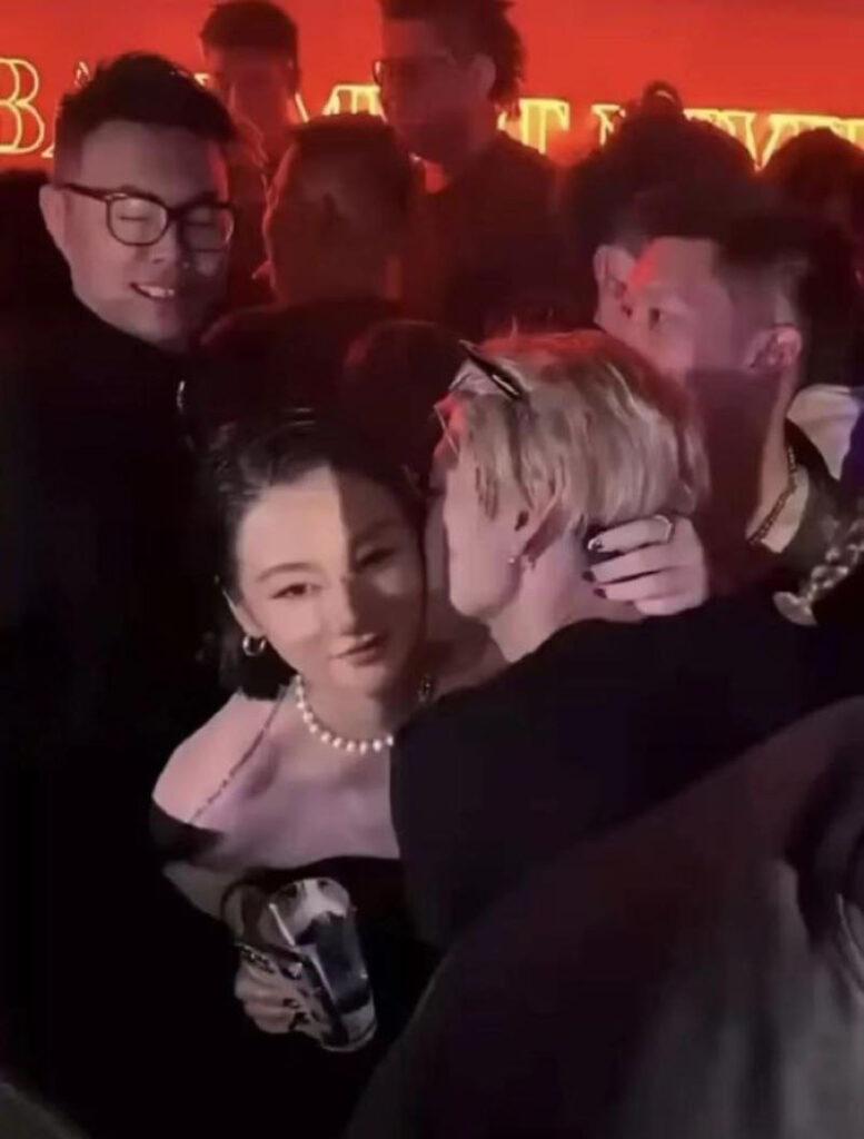 港娱顶流男星王嘉尔被曝私生活混乱夜店常客最爱女粉