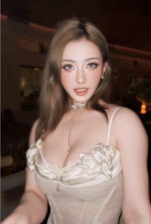 探花探到女网红33万粉丝抖音超模蕾蕾醒了没塌房53分钟完整版