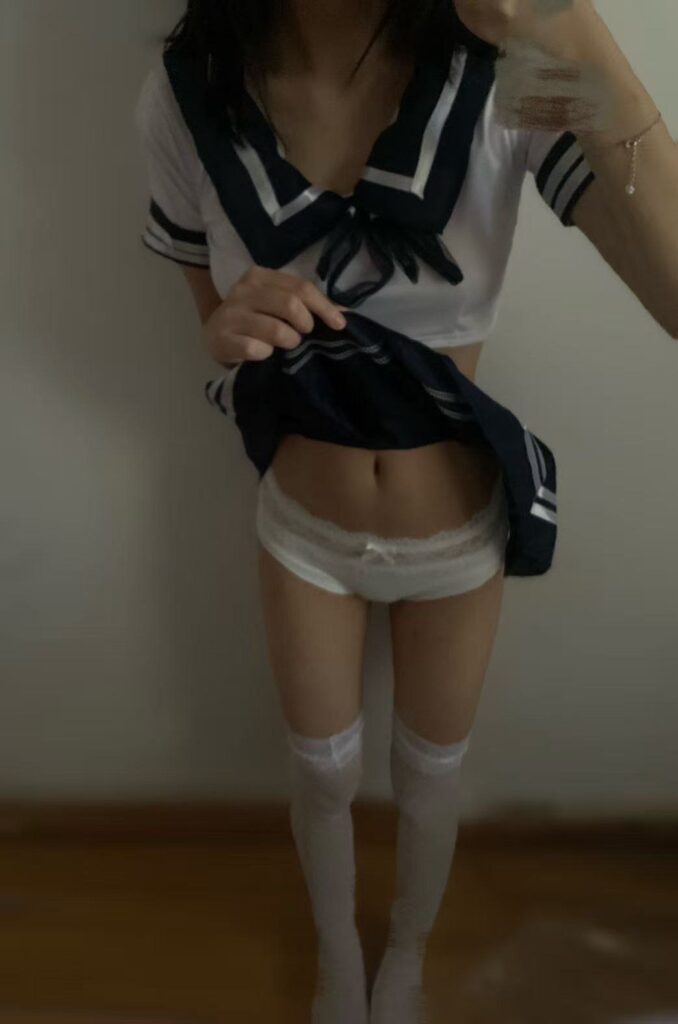 推特微博新晋嫩妹福利姬口口犬付费福利视频流出