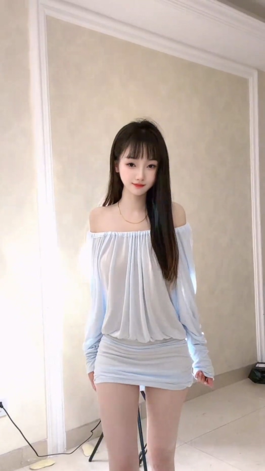 抖音热搜刘季一万钱李梨窝后背摇尺度太大被和谐