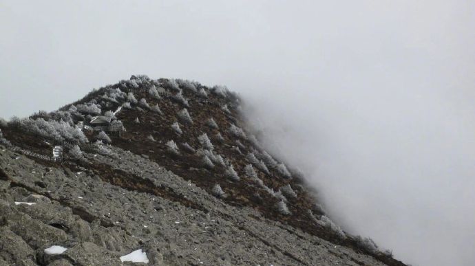 5人全女登山队闯进鳌太线封禁路段失联事故