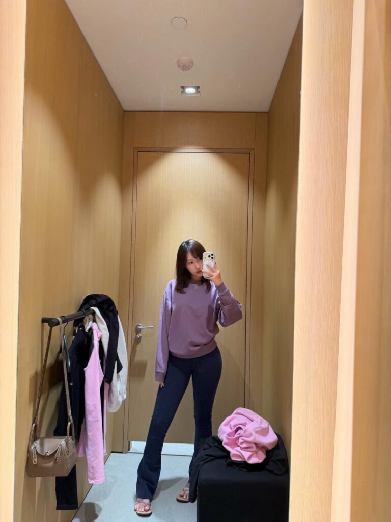 中国美院张颂佳慧zsjh海外留学期间下海视频2分10秒完整版