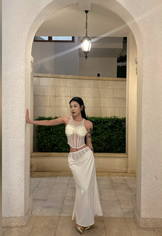 32页ppt实锤长沙女同酒吧营销妹人设造假女同海王多线暧昧