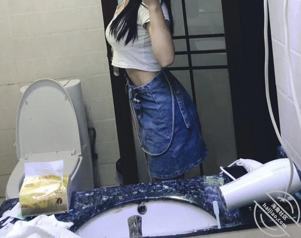[长篇连载:跟妹妹乱x的美好时光]看着妹妹那发育快的好身材就控制不住我自己-来自海角社区的真实故事经历