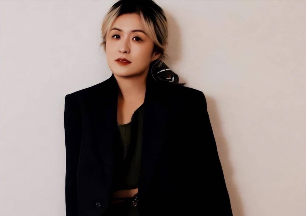 古二再爆电视剧繁花剧组内幕王家卫与秦雯录音直指剧组霸凌事件