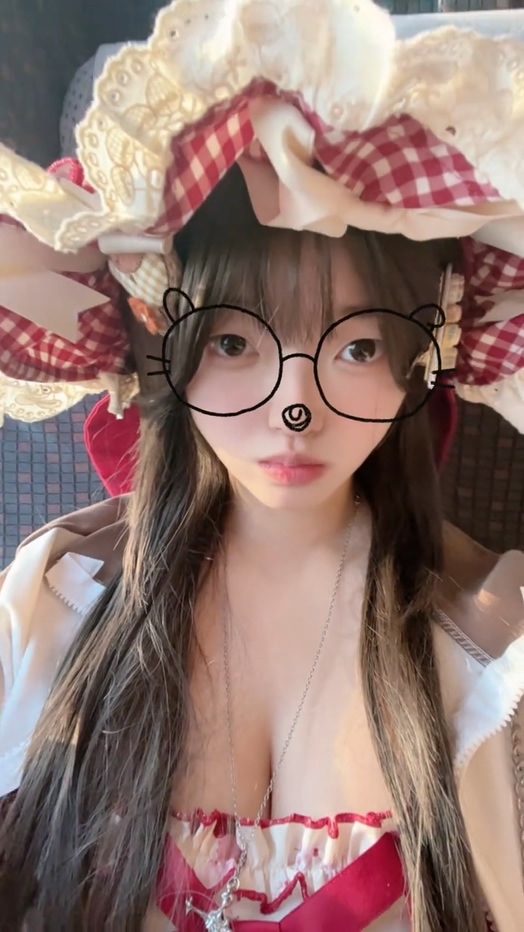 4万粉丝抖音网红铃铛超大杯二次元萌妹私拍福利视频