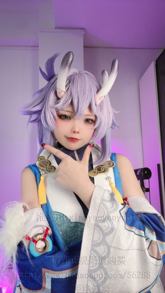 小瑶幺幺[18+福利姬coser写真集]星穹铁道cos白露[54p+4v]（共54张图片）