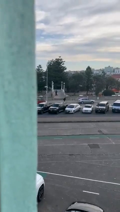 澳大利亚恐怖枪击案悉尼邦迪海滩发生最严重袭击事件