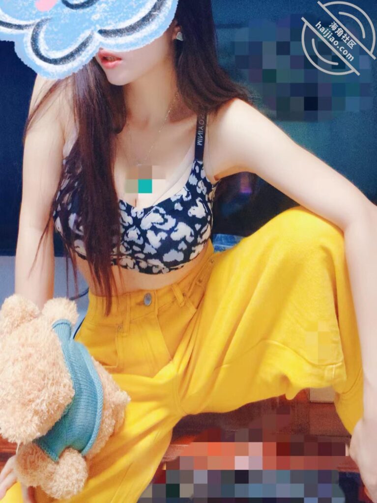 至101章节[长篇连载:亲姐的诱惑]外表这么清纯的一个女人在自己弟弟面前是这样的—来自海角社区的真实故事经历