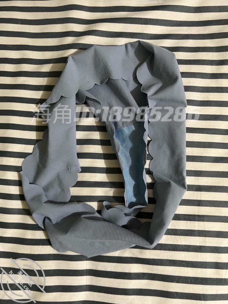 [长篇连载:美腿表姐是丝袜控]被前男友滋润的她反正看的我眼睛发直-来自海角社区的真实故事经历