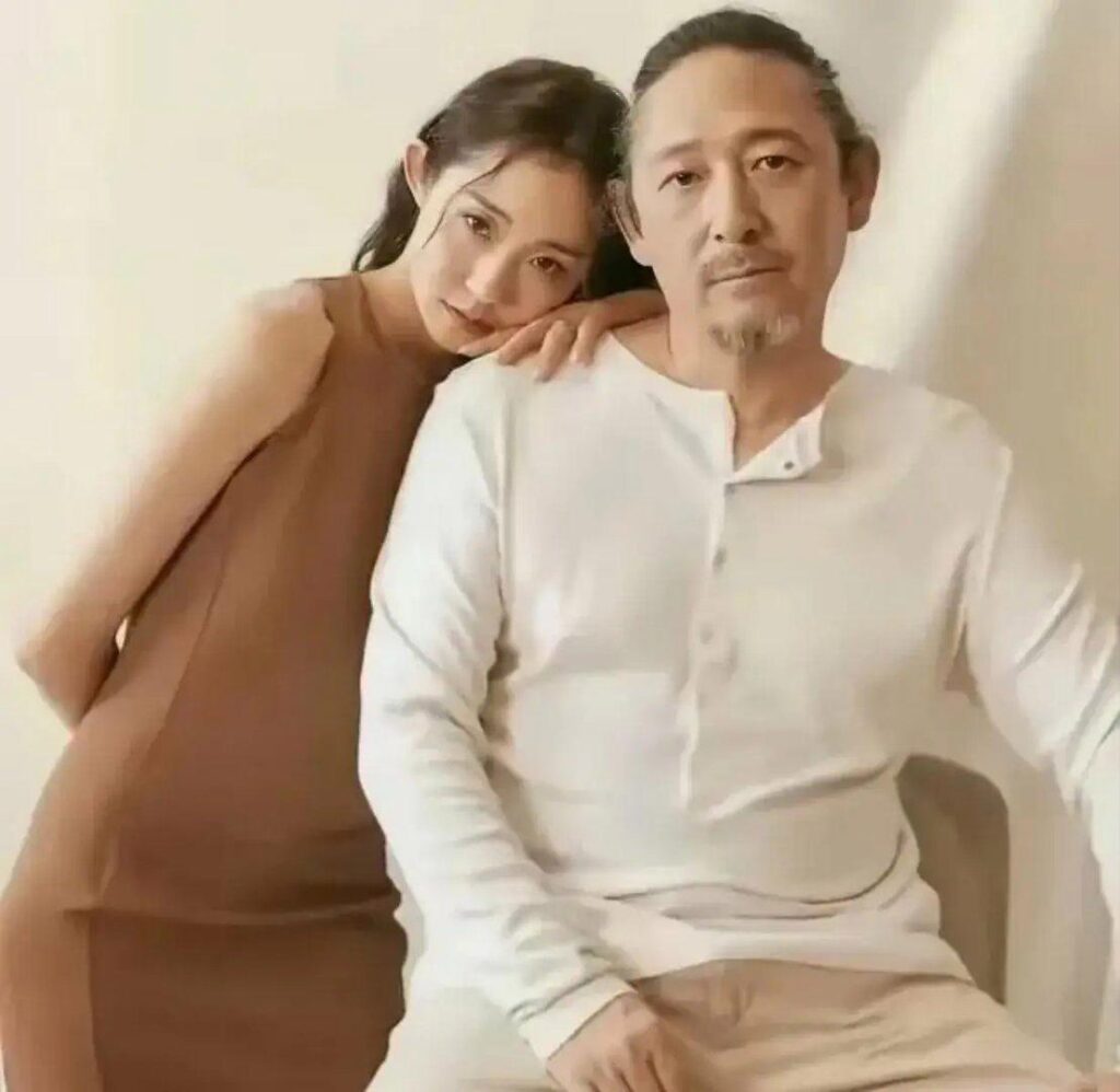 忘年恋新高度音乐家三宝与小25岁娇妻万千惠婚礼果照迎宾
