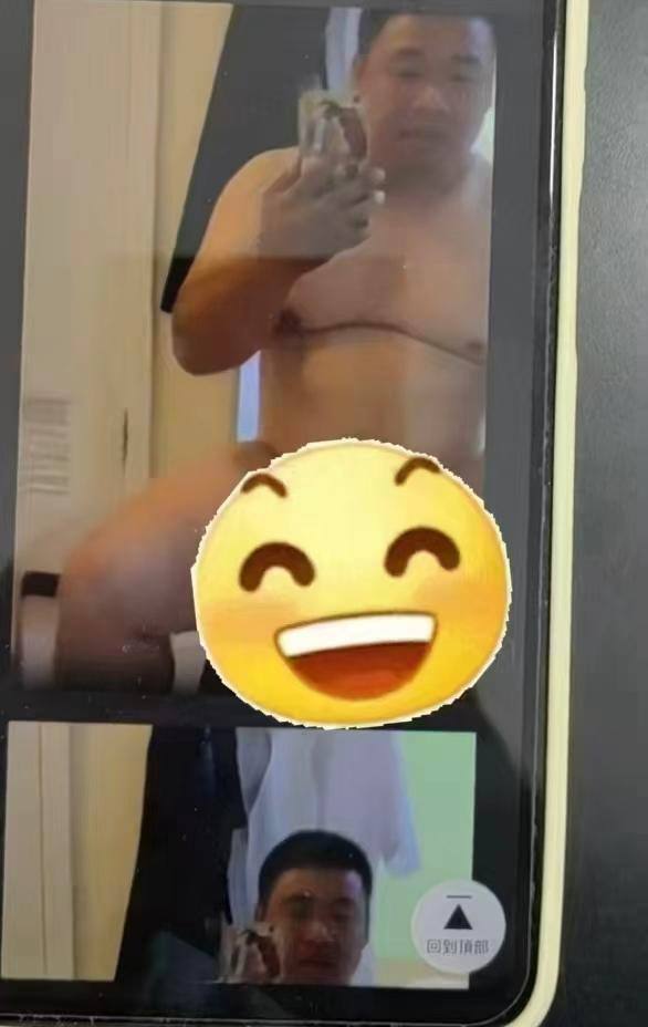 微博抖音千万粉丝网红蓝战非南非旅拍被传遭仙人跳绑架