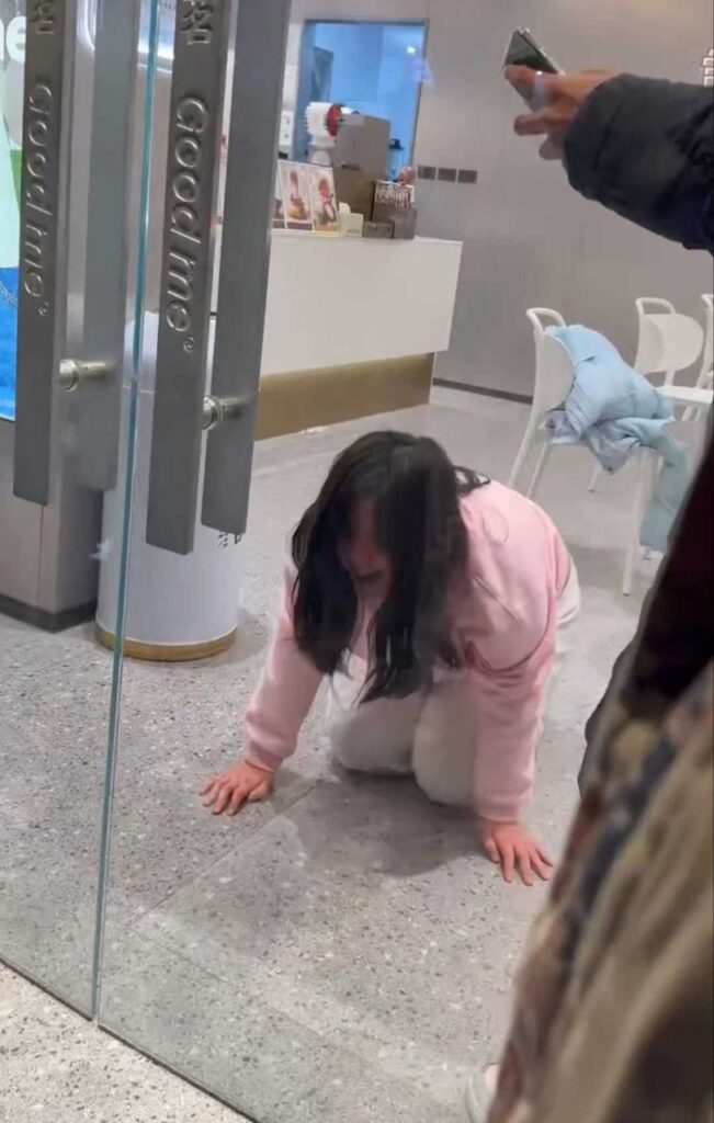 古茗扔茶再上热搜平邑莲花山古茗扔茶一女子分手崩溃果奔