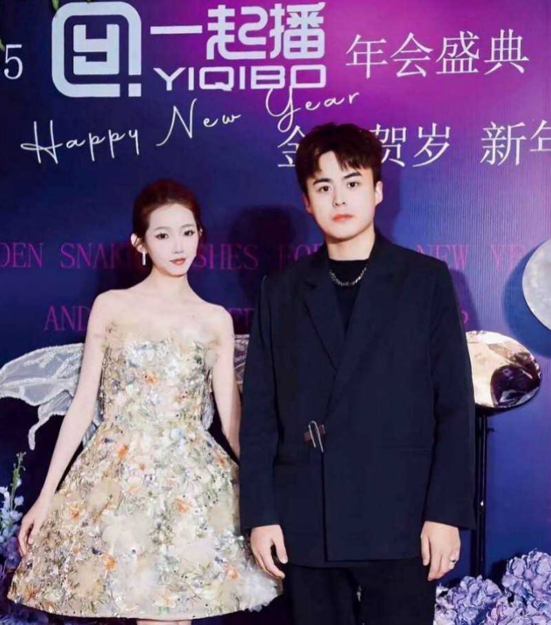 快手千万粉丝牌晓亮实锤塌房直播间当场xd被爆出轨