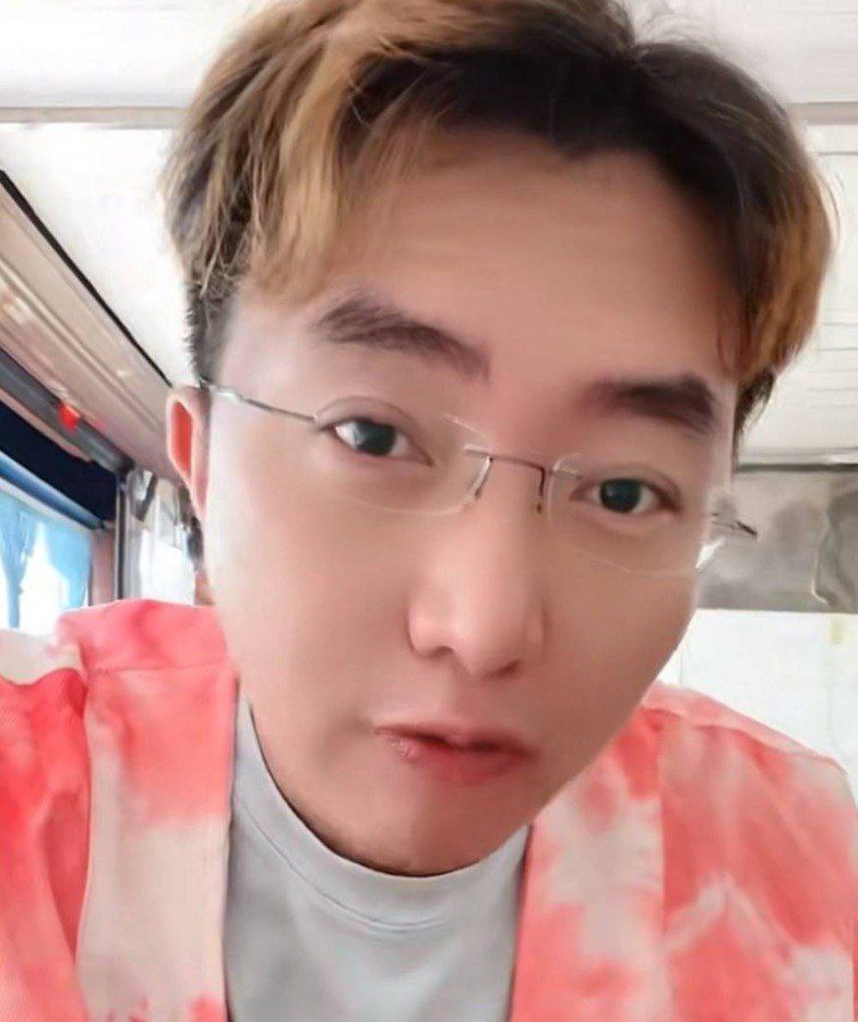 8玩粉丝抖音海南网红公仔亮亮婚内出轨家暴孕晚期妻子曝光