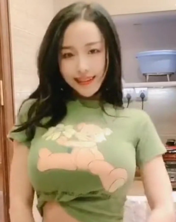 游山恋后背摇终极挑战者吃糖吐泡泡真空果舞视频原版
