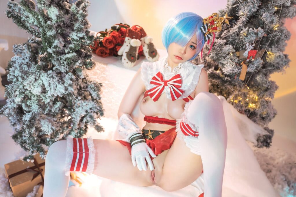爆机少女喵小吉Nekokoyoshi[18+福利姬coser写真集]Re:0cosplay蕾姆[62p+2v]（共35张图片）