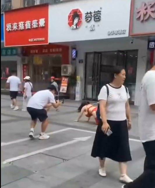 sm圈大佬户外露出挑战视频刷爆抖音竟是ai视频伪造