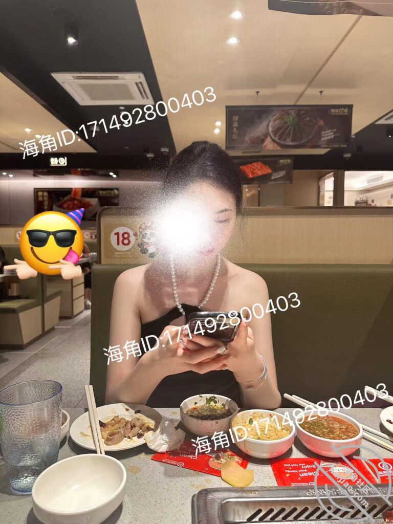 [长篇连载:训练女大留学生]小妹的身上有一种特别好闻的香气抱上去还是软软的-来自海角社区的真实故事经历