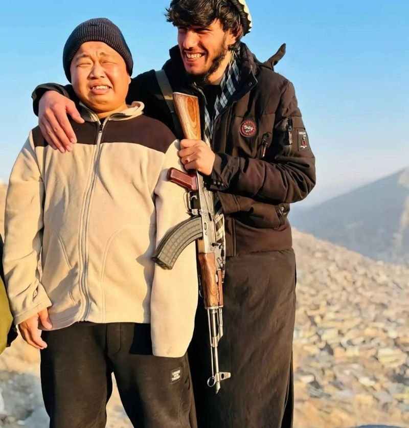 微博抖音百万粉丝网红蓝战非旅拍南非绑架案后续