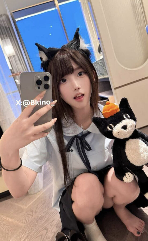 微博推特美少女福利姬菠萝酱大尺度视频流出