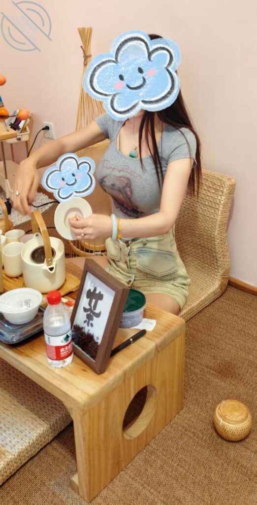 至101章节[长篇连载:亲姐的诱惑]外表这么清纯的一个女人在自己弟弟面前是这样的—来自海角社区的真实故事经历